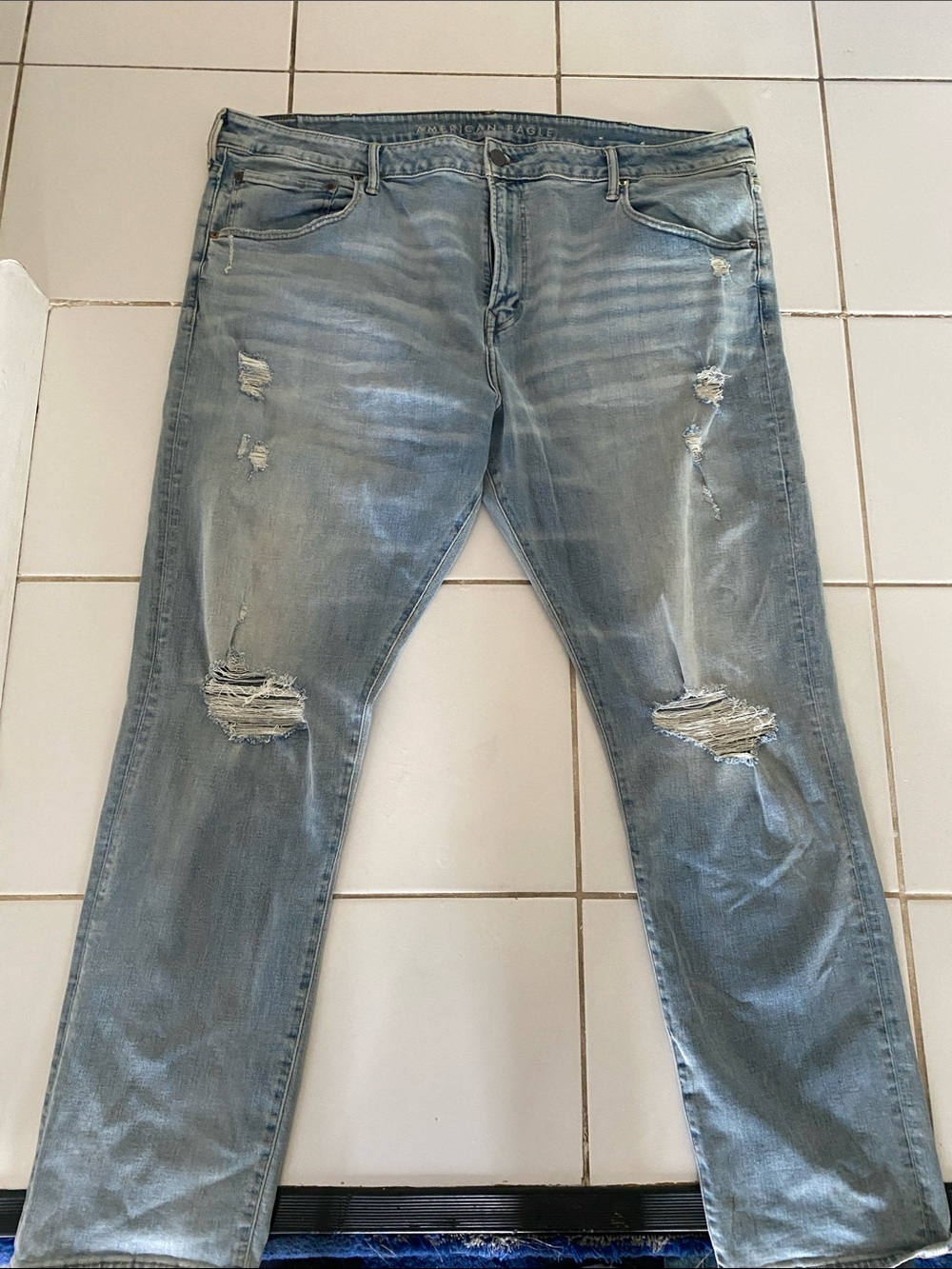 American Eagle Outfitters Light Blue Slim Straight Distressed Jeans